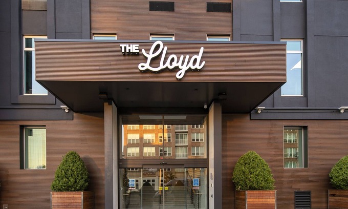 Downtown Hotel | The Lloyd Stamford, Tapestry Collection by Hilton