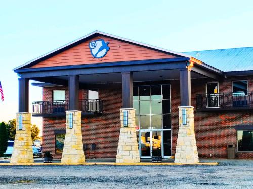 Russell Hotel | The Lodge at Russell - Russell Inn