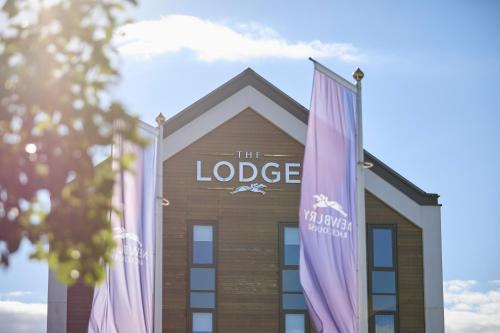 Newbury Hotel | The Lodge Hotel