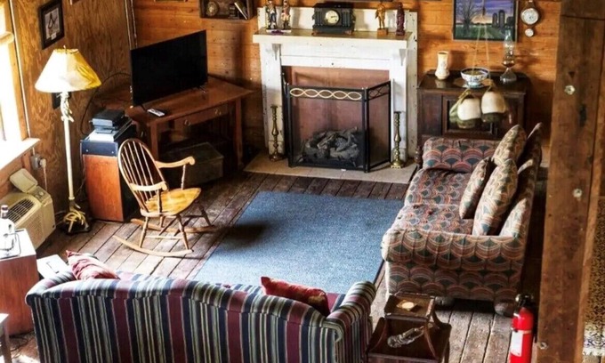 Clarksdale Cabin | The Loft at Hopson, a unique delta stay located on the historic Hopson grounds