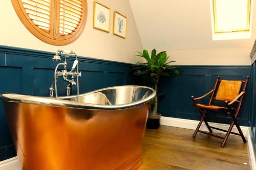 Gloucester House | The Loft at the Croft - Stunning rural retreat perfect for couples & dogs