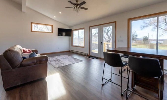 Buffalo City House | The Loft near the River!