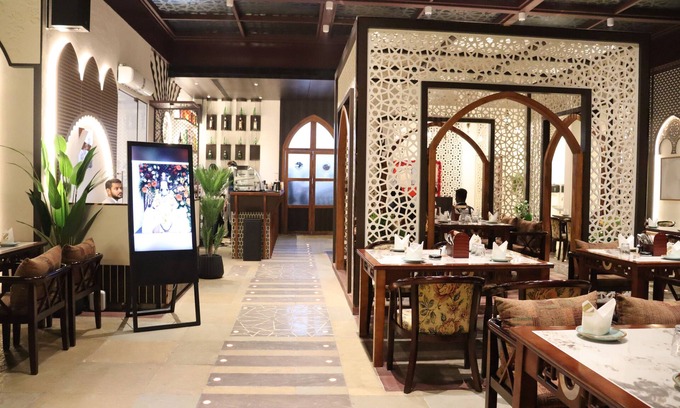 Surat Hotel | The Long D Hotel and Banquet