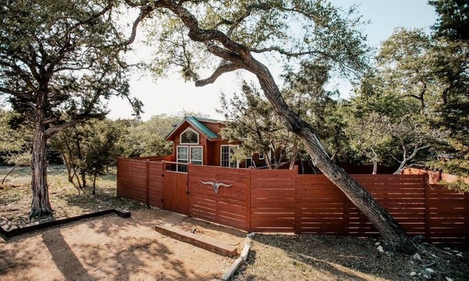 Austin House | The Longhorn Cabin - Cabins at Rim Rock