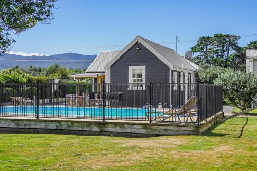 Featherston Villa | The Longwood Barn