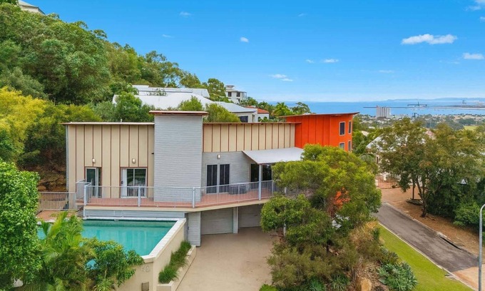 Castle Hill House | The Lookout Escape - Peak Perfection