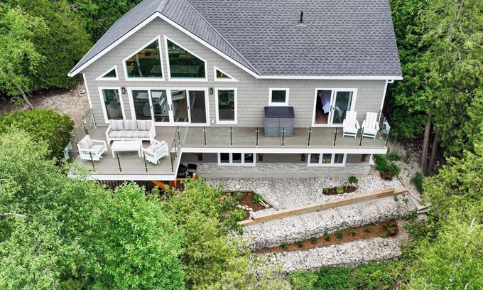 Ashfield-Colborne-Wawanosh Cottage | the Lookout NEW Modern Cottage - Private Lake Access