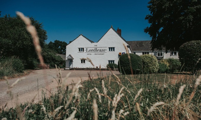 Chard Hotel | The Lordleaze Hotel And Restaurant