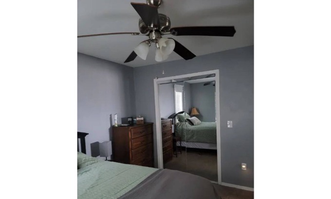 Sallisaw House | The Love Shack. Nice 1 bdrm home with fenced yard for your pet to enjoy