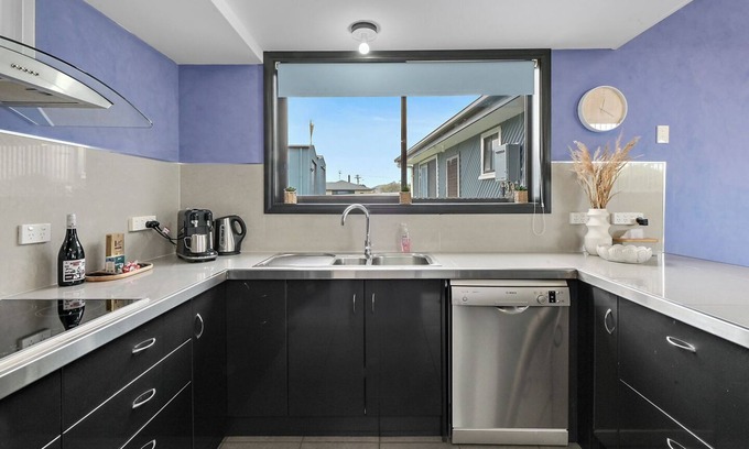 Akaroa House | The Lucky Shack - Pet Friendly