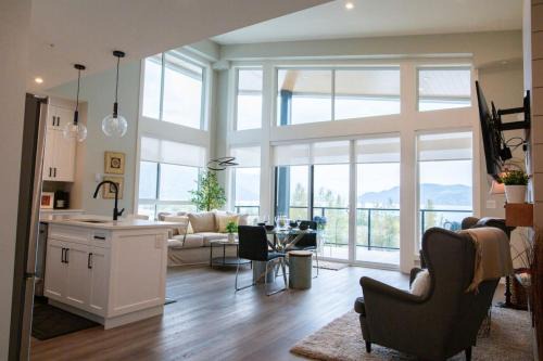 Harrison Hot Springs House | The Luna, New Penthouse w Patio, Lake and Mtn Views