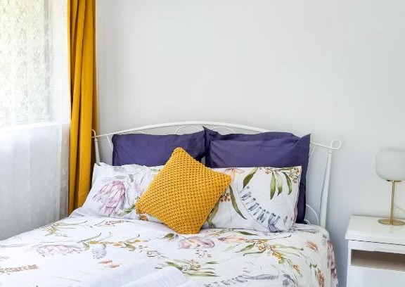 Loganlea Apartment | The Lux Guest House