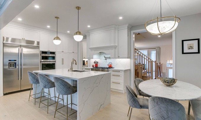 Etobicoke House | The Luxe Haven Retreat-5star experience 3br
