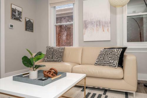Covington House | The LUXE Spot 1