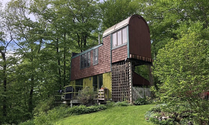 Warren House | The Mailbox House - get away into nature!