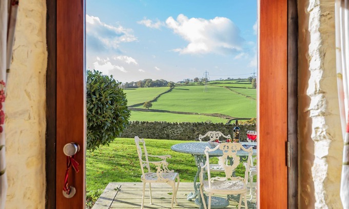 Axminster House | The Manger, Perched in an elevated position within the Blackdown Hills National Landscape.