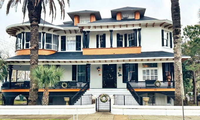Galveston Bed & Breakfast | The Mansion on 17th, formerly Schaefer Haus