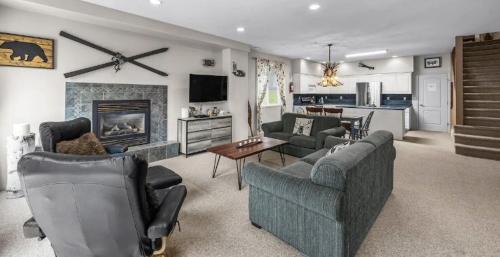 Sun Peaks Apartment | The Marmot's Den
