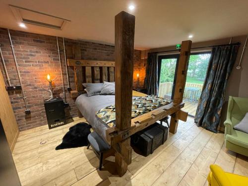 Spalding Apartment | The Mash Tun - monstrous swank in a sleepy village