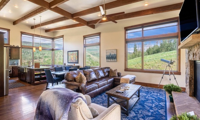 Silverthorne House | The Matterhorn - Luxury Mountain Rental with Amazing Views!