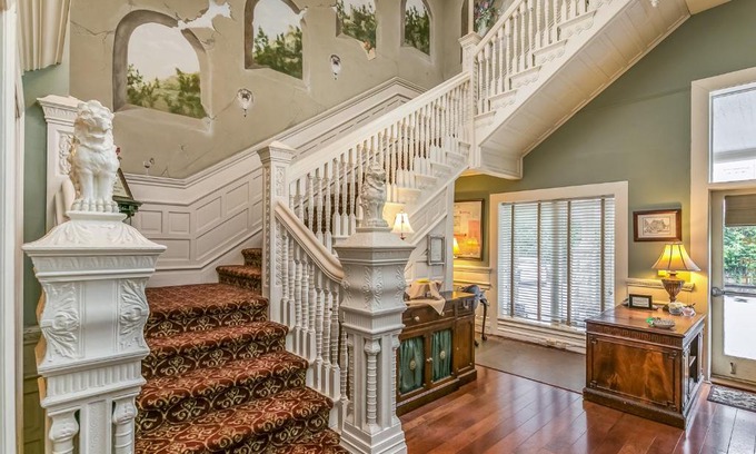 Fort Wood Bed & Breakfast | The Mayor's Mansion Inn