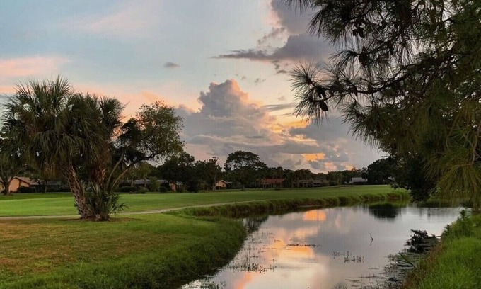 The Meadows Condo | The Meadows, 2 bedroom updated condo, with golf course view and a patio!