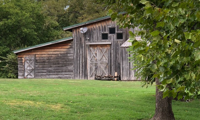 Eucha Apartment | The Meadows Lodge is a Hotel style lodge with 8 rooms and 2 suites available.