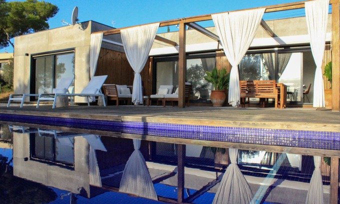 Costa Cunit House | The Mediterranean House by Sitgesnow - Costa Cunit
