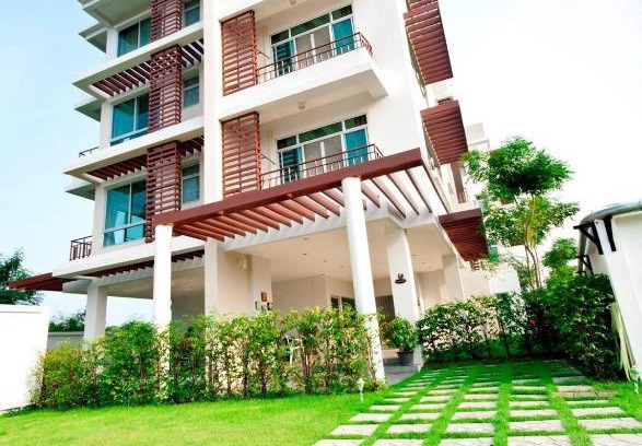 Nuanchan Apartment | The Meet Green Apartment