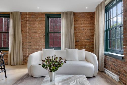 Cite Multimedia Apartment | The Mercer Boutique Hotel