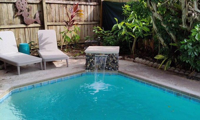 June Park House | The Mermaid Jungle House W/Private "Heated" Pool
