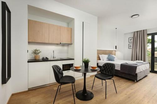 Kerameikos Apartment | The Meta Stay - Rooftop Access Downtown Spot