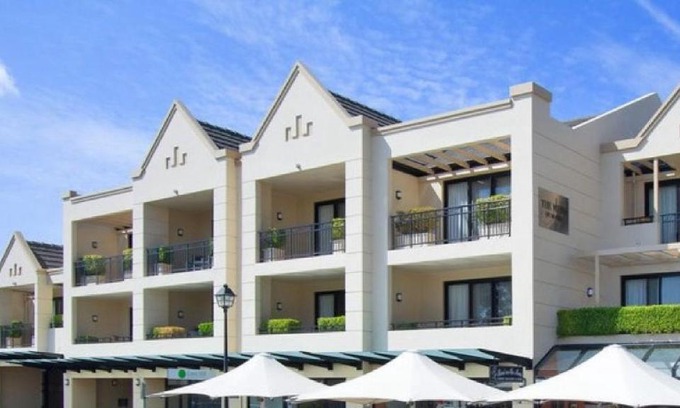 Armidale House | The Mews 2 bedroom Apartment located in the CBD