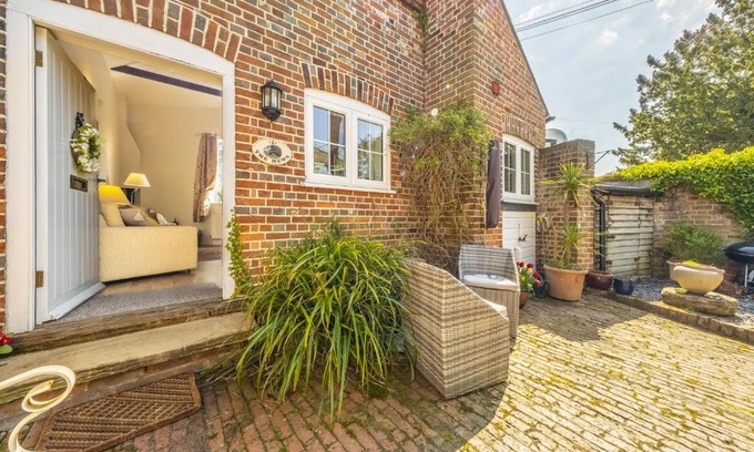 Goudhurst House | The Mews