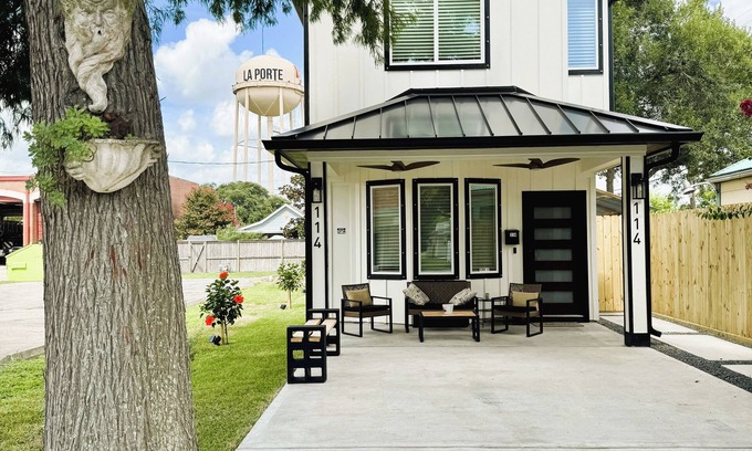 La Porte House | The Mini Mansion on Main Street