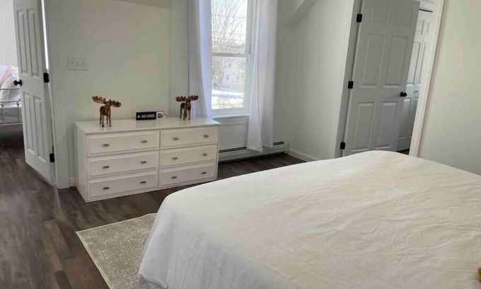 Oakland House | The Modern Maine Retreat