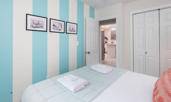 Westbrook Center Cottage | The Moonstone Cottage · Cozy + Walk to the Beach!