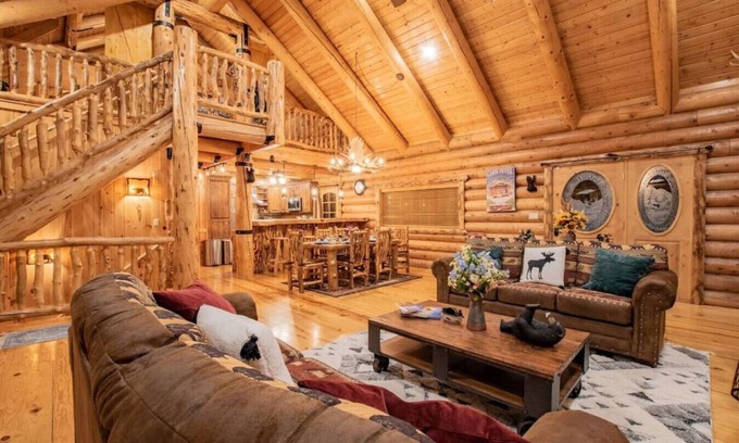 Highland Cabin | The Moose & Bear Cabin at Timpanogos