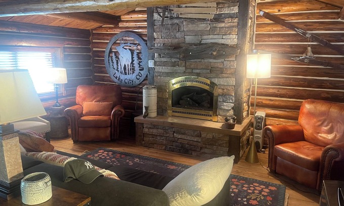 Lake City Cabin | The Moose Goose Cabin by the Lake at Lake San Cristobal