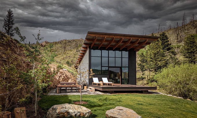 Boulder House | The Mountain Lookout