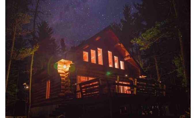 Otter Lake Ski Chalet | The Mountaineer ☀️🌊⛱️🏠