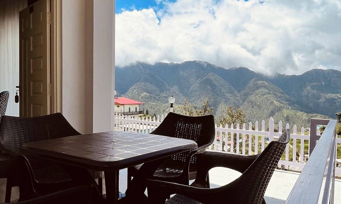 Tehri Hotel | The Mountilla