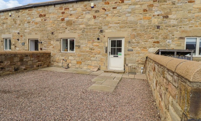 Acklington Cottage | THE MUSTARD POT, pet friendly, with open fire in Acklington