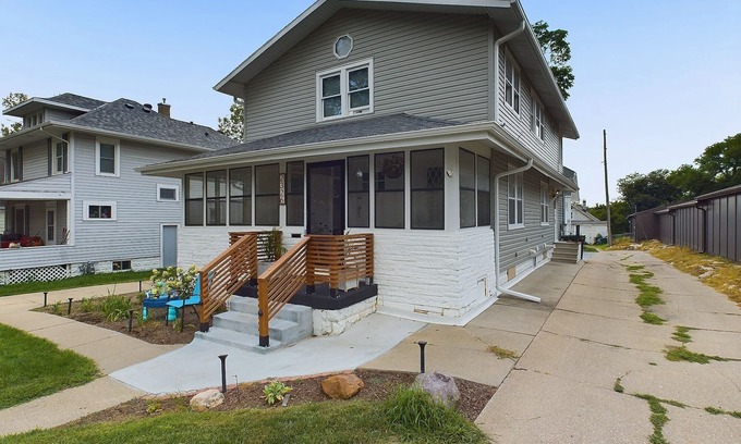 Southeast Omaha Apartment | The Nest: Charming 2BR Retreat