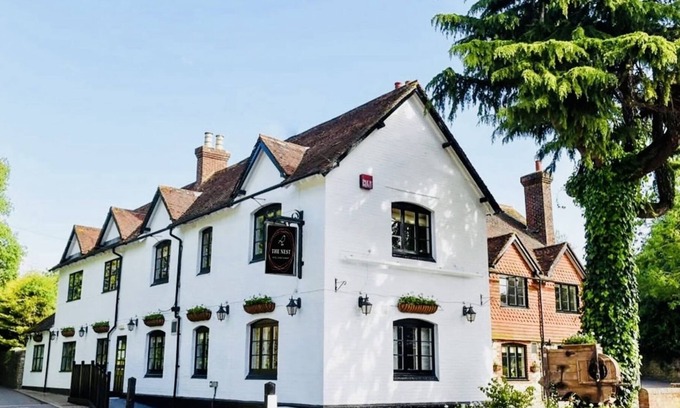 Petersfield Hotel | The Nest Hotel and Restaurant