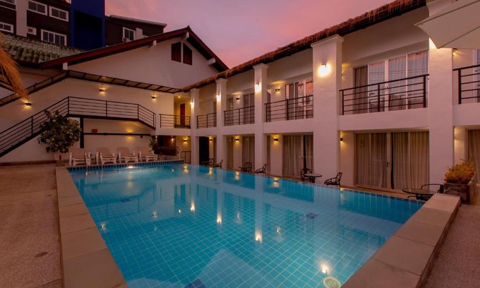 Nanai Road Resort | The Nest Resort Patong