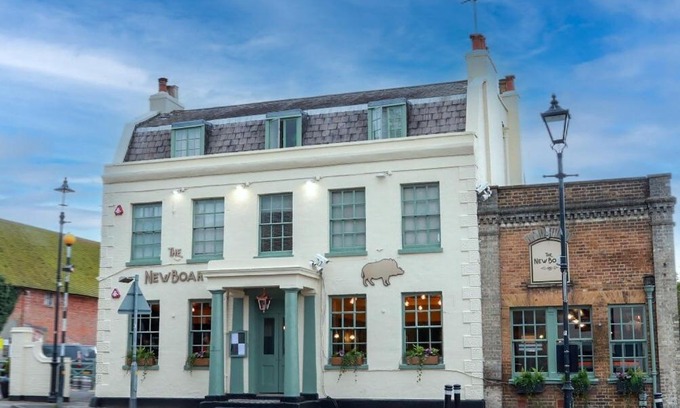 Abridge Hotel | The New Boar