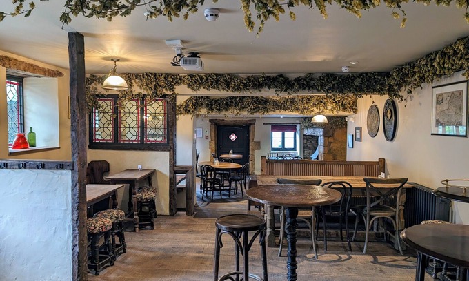 Brympton Hotel | The New Inn