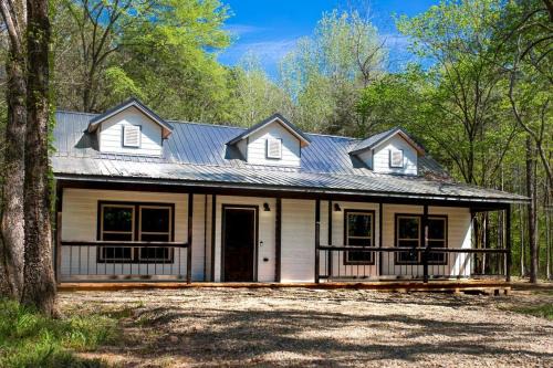 Broken Bow House | The NEW Luna Lodge in Broken Bow