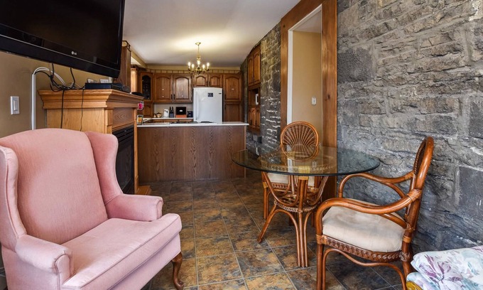 Brockville Apartment | The Noble Suites